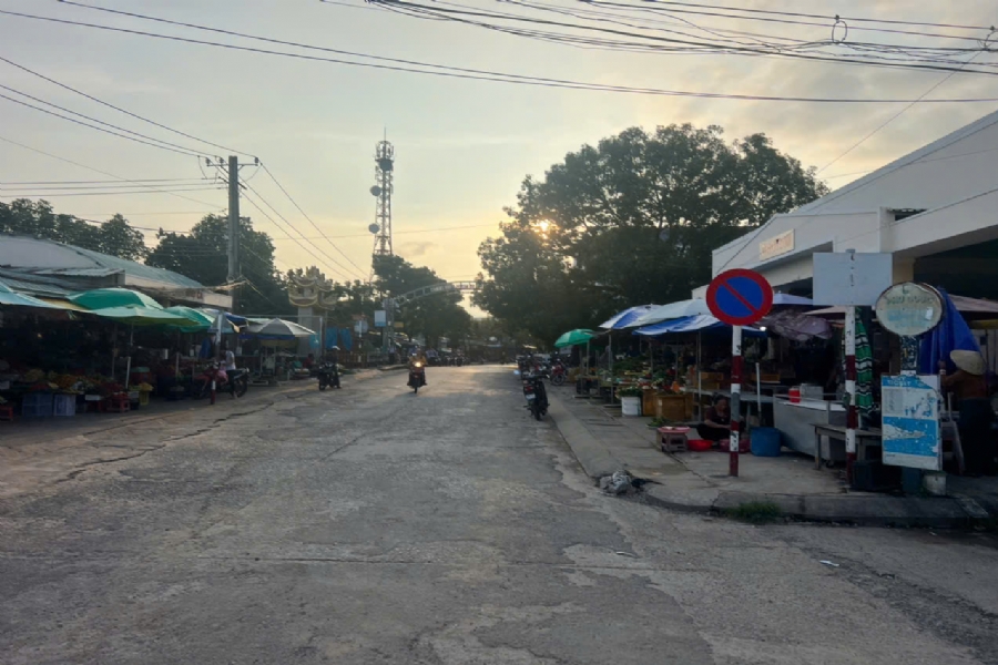 BÙNG NỔ! Nhà & Đất 519m | 364m Thổ Cư Lớn | Sát Chợ Hàm Ninh, Cảng Biển | Giá Sốc 6Tỷ. 5