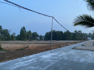 Bán 500m2 Đất Bến Tràm Phú Quốc, Mặt Tiền 8.3m, Gần Chợ & Ngã Tư, Đường 8m, Giá 2,7 Tỷ