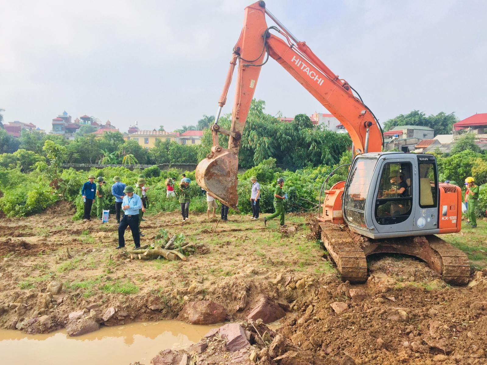 Quá trình cưỡng chế thu hồi đất phải được tiến hành trong giờ hành chính