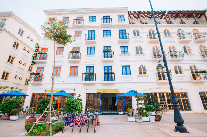 Harry Hotel Phú Quốc nổi bật giữa khu đô thị SunGroup Phú Quốc